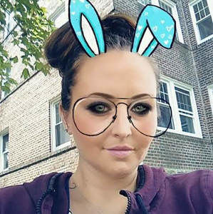 Meet your Posher, Danielle